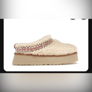 UGG tazz II Cream Sherpa Platform clog slipper in Heritage braid size 7 cozy